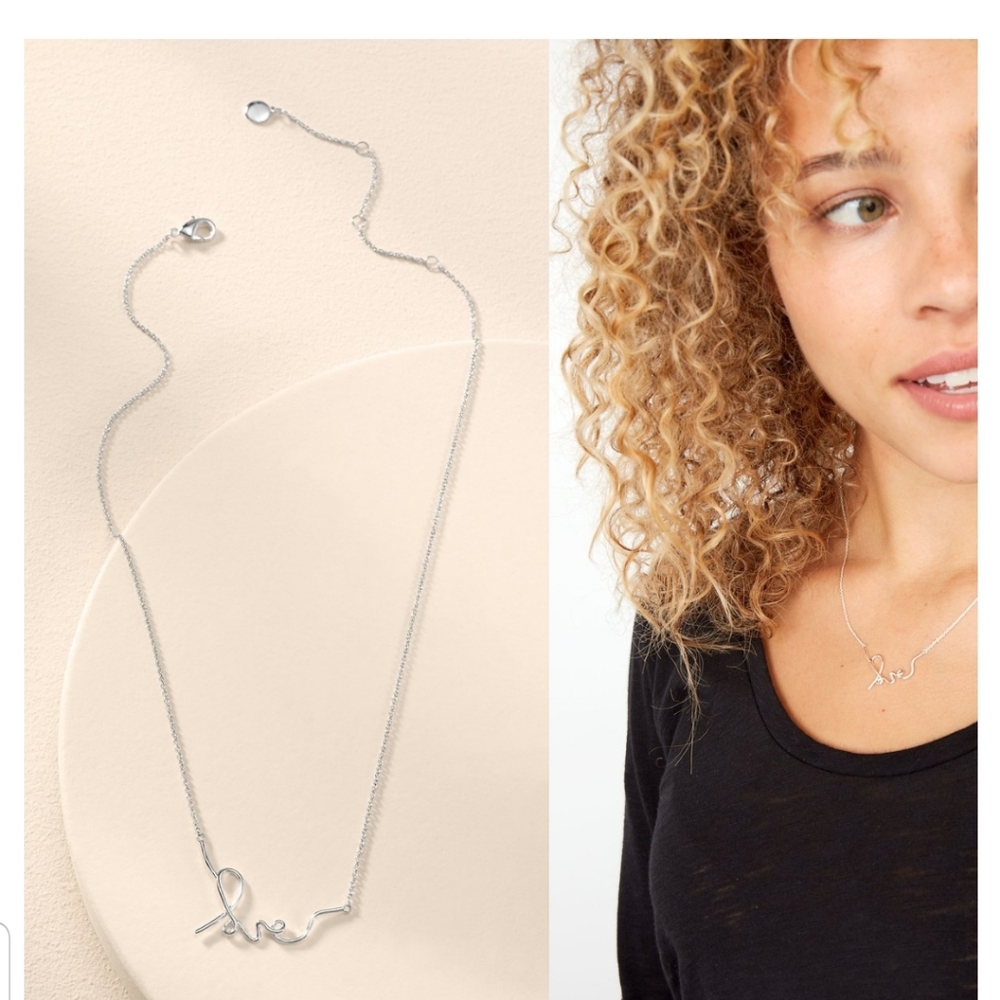 Stella & Dot Love Necklace